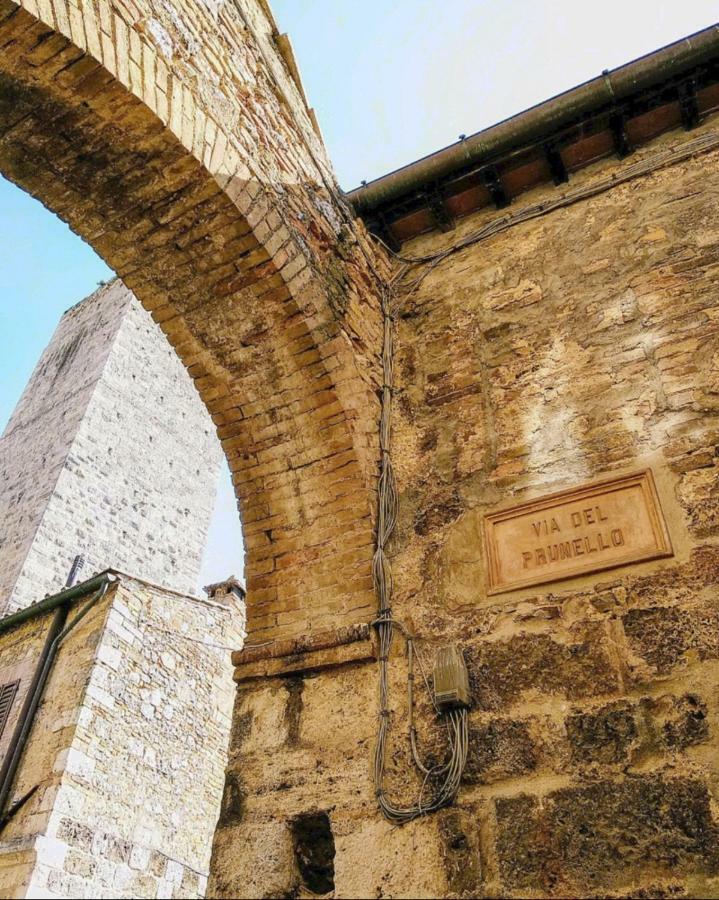 Il Prunello - Una Casa Tra Le Torri San Gimignano Exterior foto